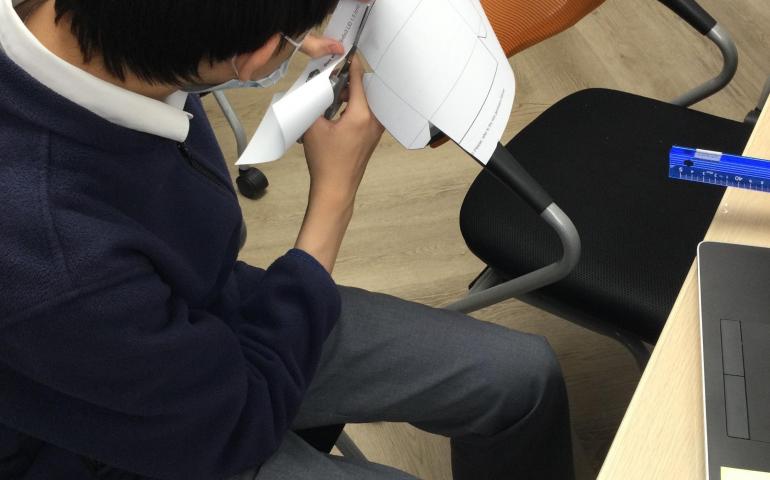 設計和剪切，裝產品的盒子